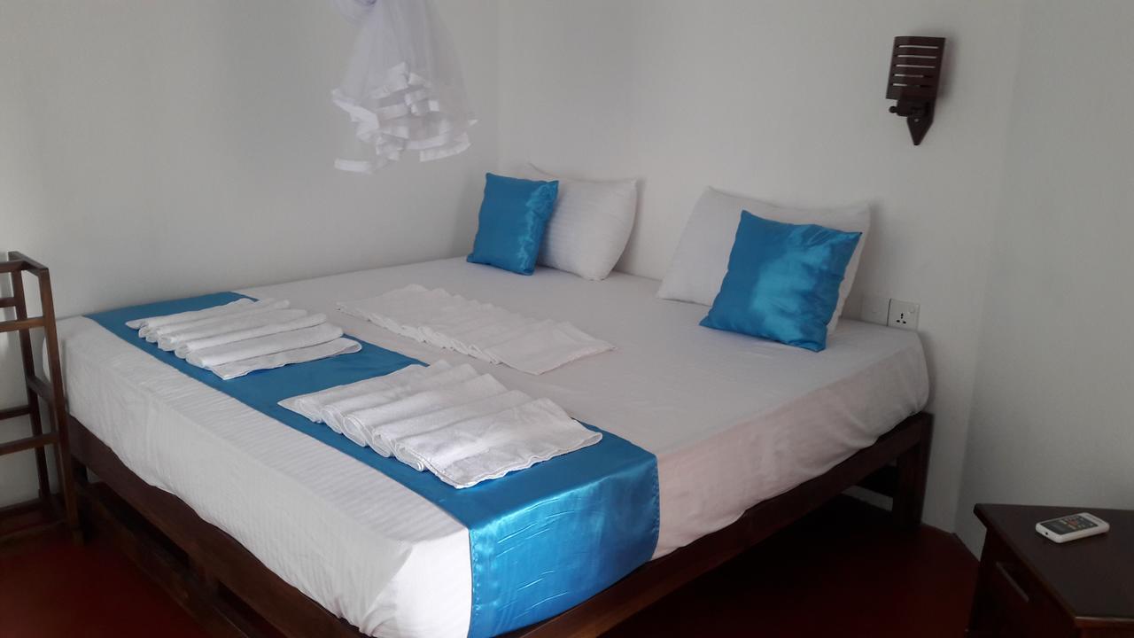Coconut Garden House 호텔 우다왈라웨 외부 사진